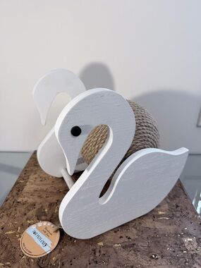 White Swan Rope Cat Scratcher - Decorative Kitty Scratching Post
